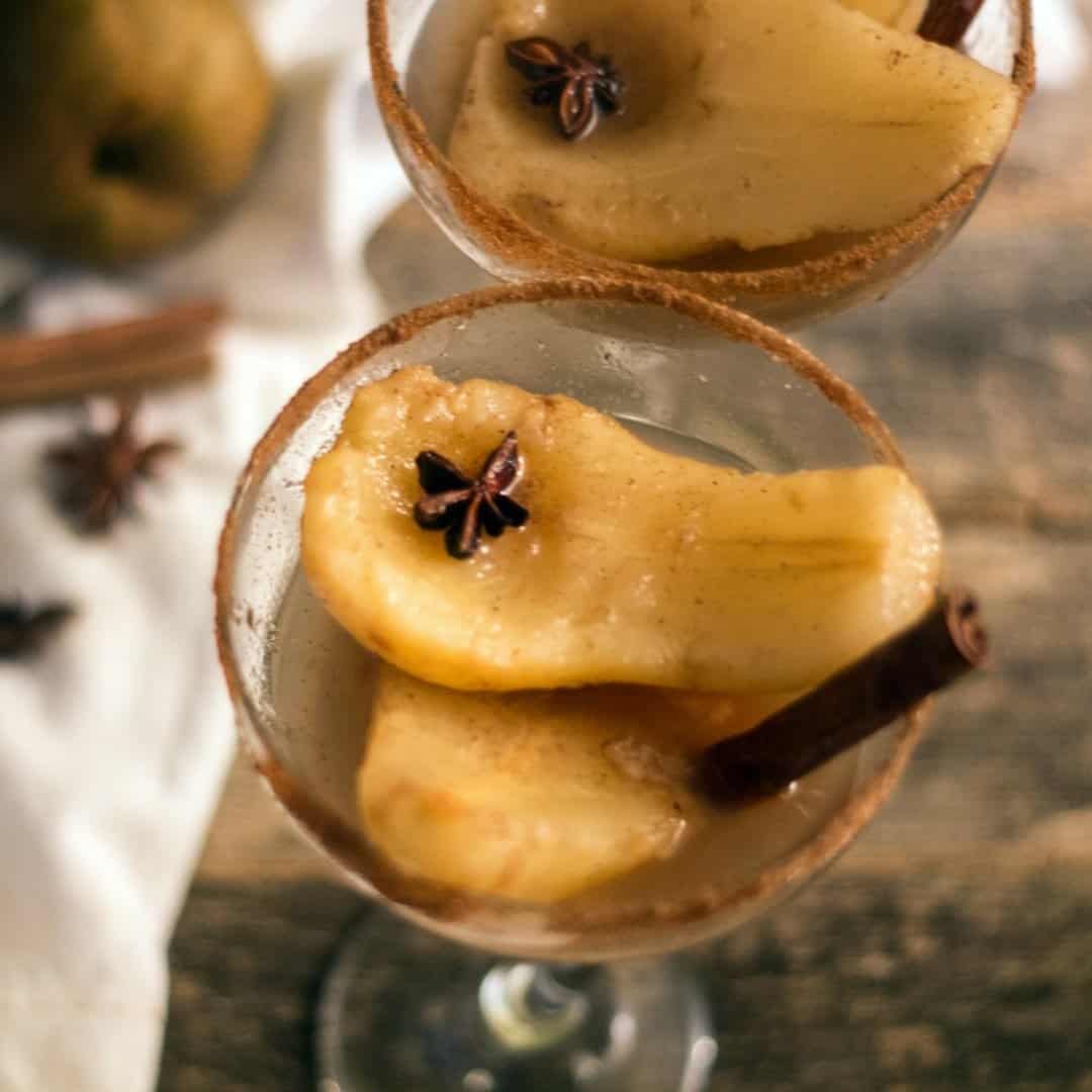 poached pears in white wine