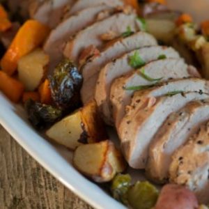 onepanporkcookedwithtonsofveggies,readyinlessthanminutes