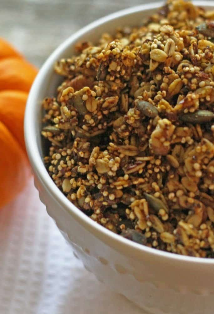 healthy-pumpkin-granola