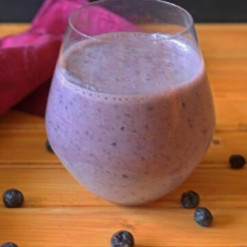 triple berry smoothie