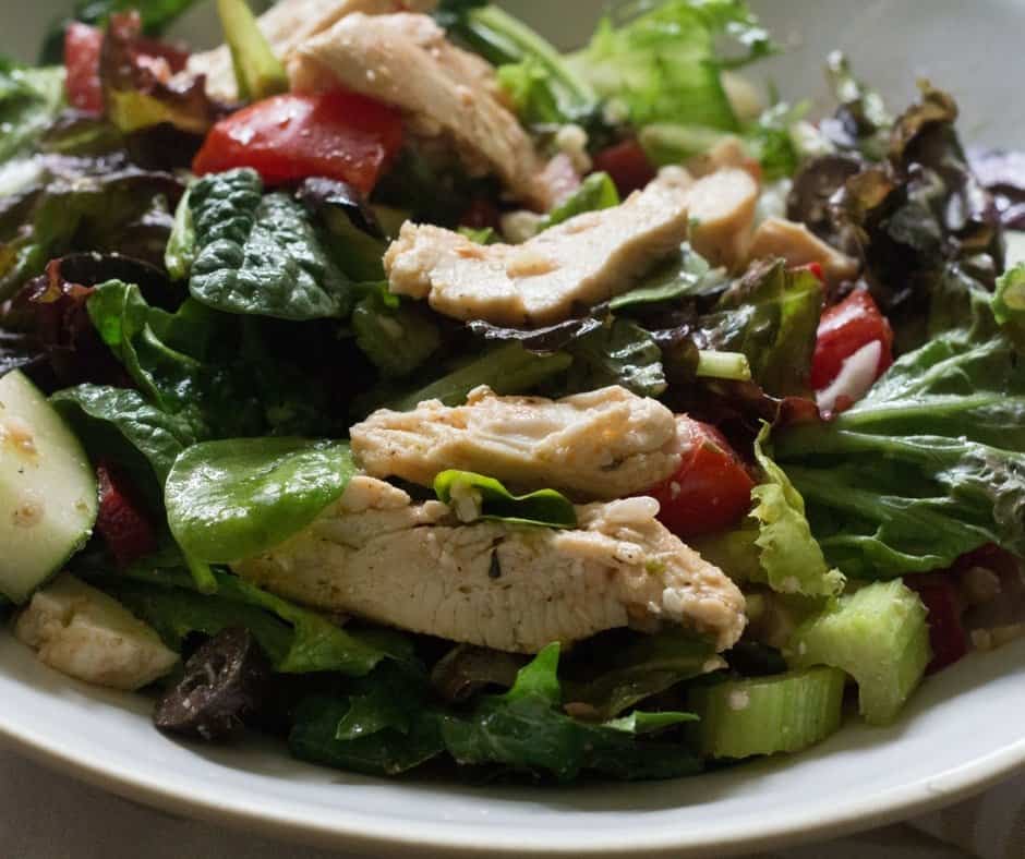 https://www.everydayeileen.com/wp-content/uploads/2017/05/easy-greek-chicken-salad-fb.jpg