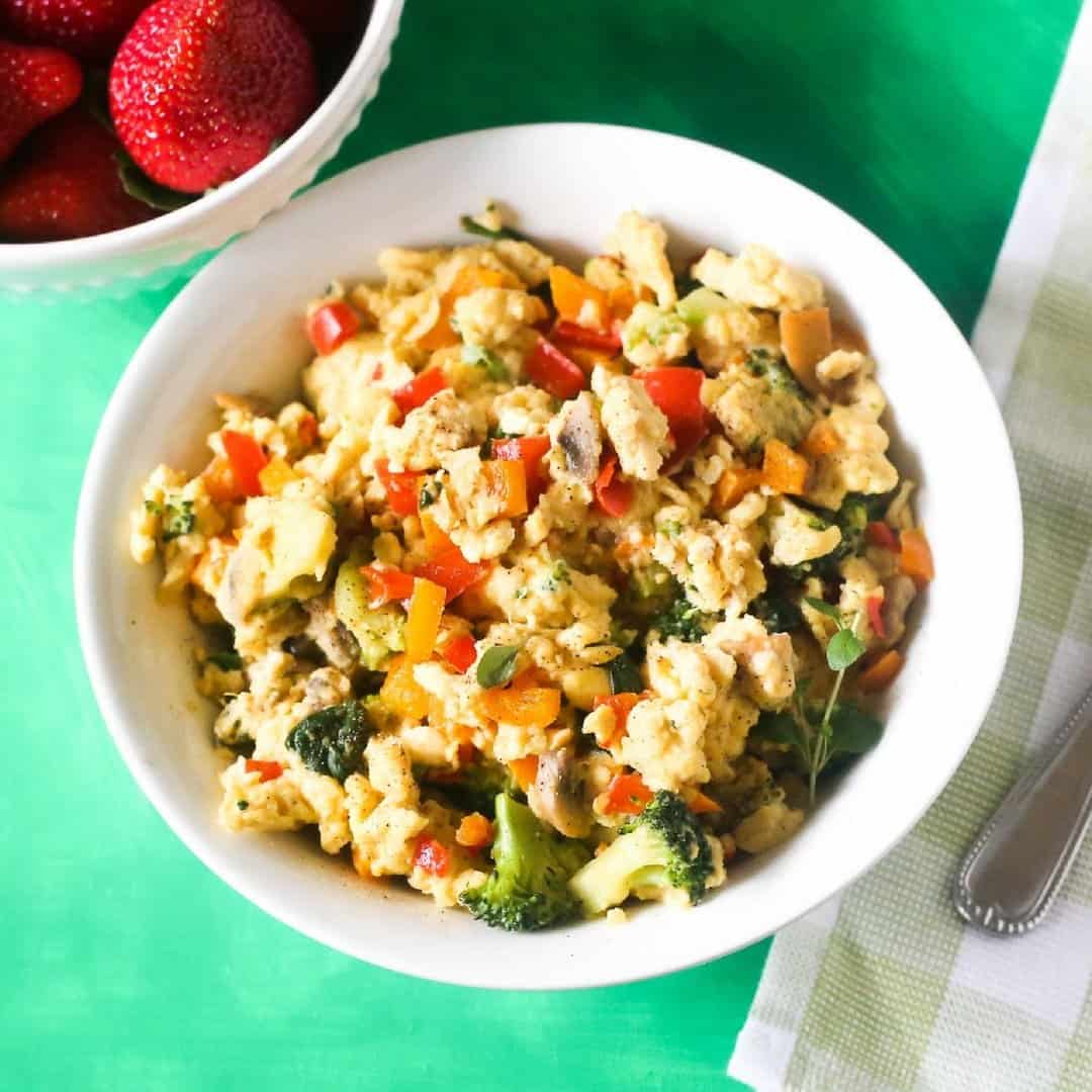 Healthy Veggie Egg Scramble - Everyday Eileen