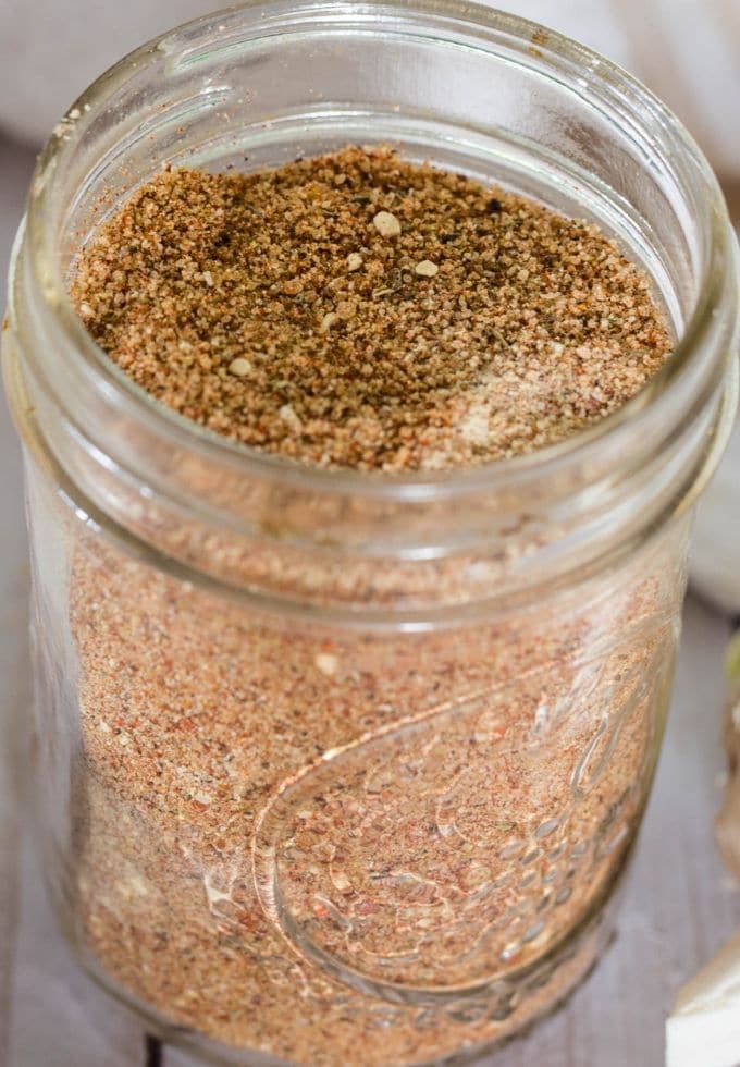 Savory blend of spices to make a dry rub for pork in a mason jar