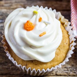 maple cream cheese frosting on pumpkin