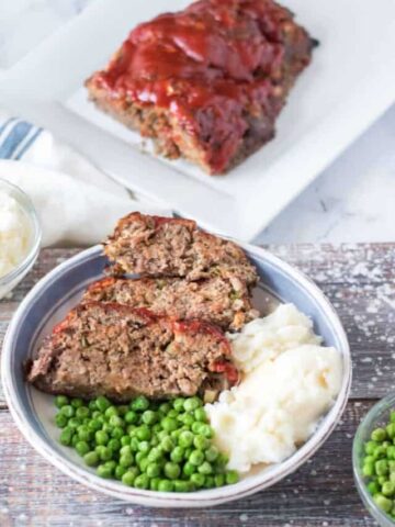 cropped-cracker-barrel-meatloaf.jpg