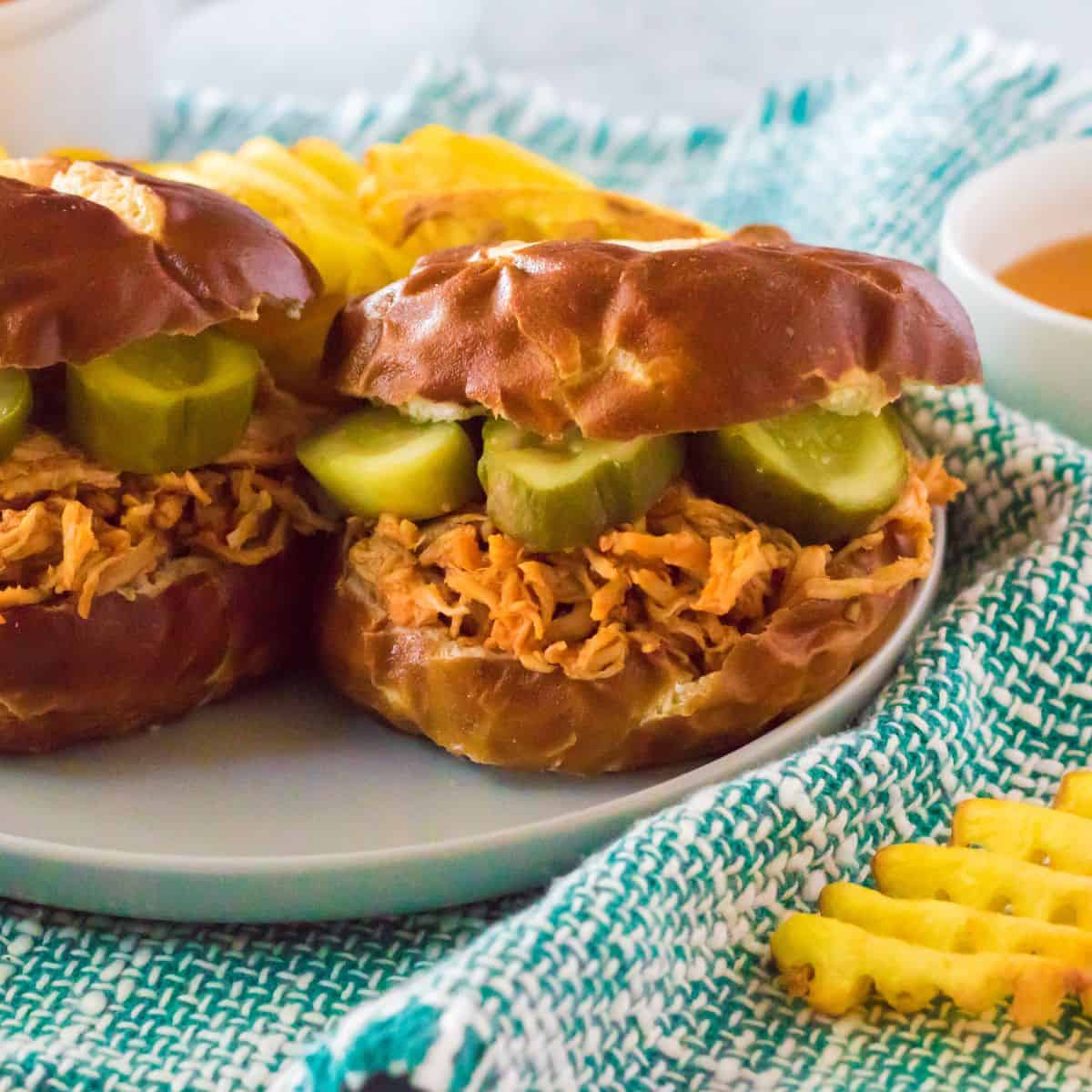 https://www.everydayeileen.com/wp-content/uploads/2022/07/hot-honey-chicken-sandwich-.jpg