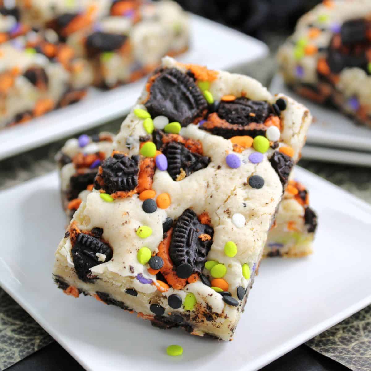 Halloween Oreo Cake Bars