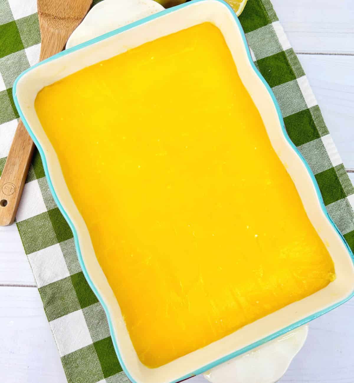 Lemon pudding layer of lemon lasagna.