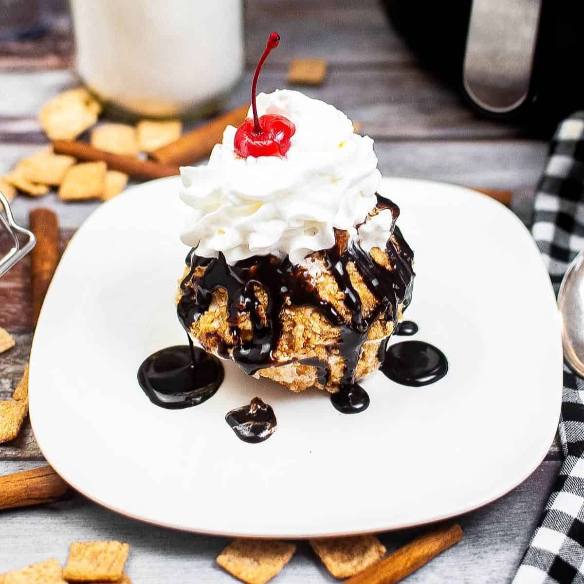 https://www.everydayeileen.com/wp-content/uploads/2023/06/air-fried-ice-cream-recipe.jpg