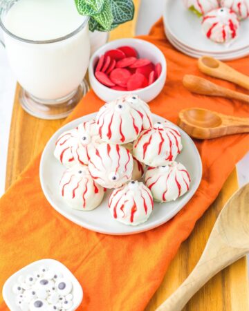 Eyeball shaped Halloween truffles for a festive treat for Halloween. 