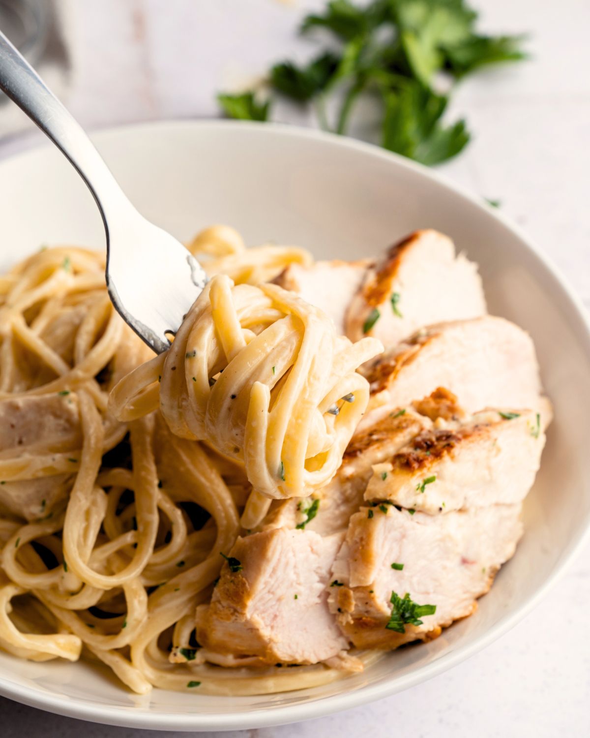 Alfredo chicken and linguine.