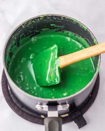 Green ganache for little debbie cosmic brownies.