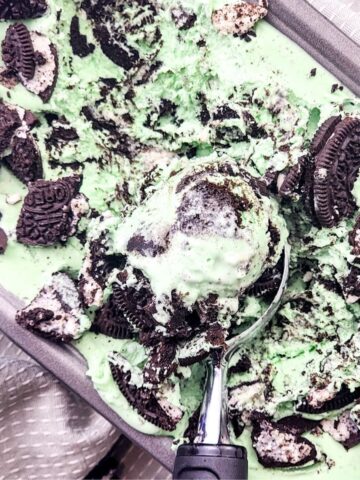 Mint Ice cream with ore cookie chunks throughout the ice cream.