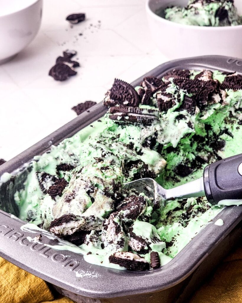mint-oreo-ice-cream-recipe-everyday-eileen